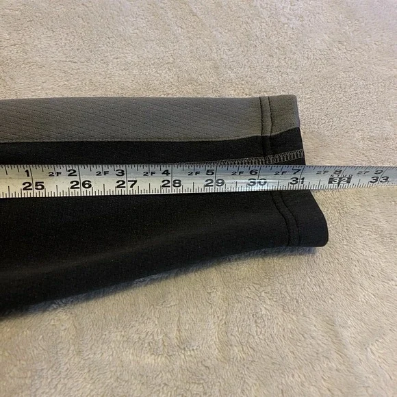 Under Armour Sweater Men XL Black Loose Catalyst All Season Gear 1/4 Zip Workout - Picture 8 of 9